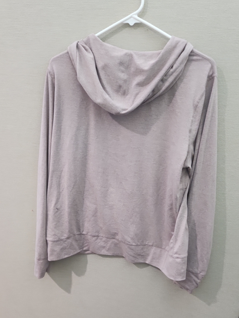 Vuori Halo Performance Hoodie 2.0 - Picture 8 of 15